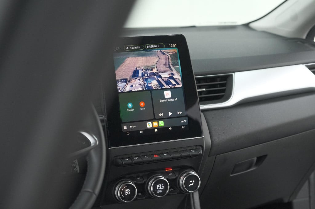 Renault Captur tce 140 edc techno | camera | 9.3 inch groot scherm | stoelv