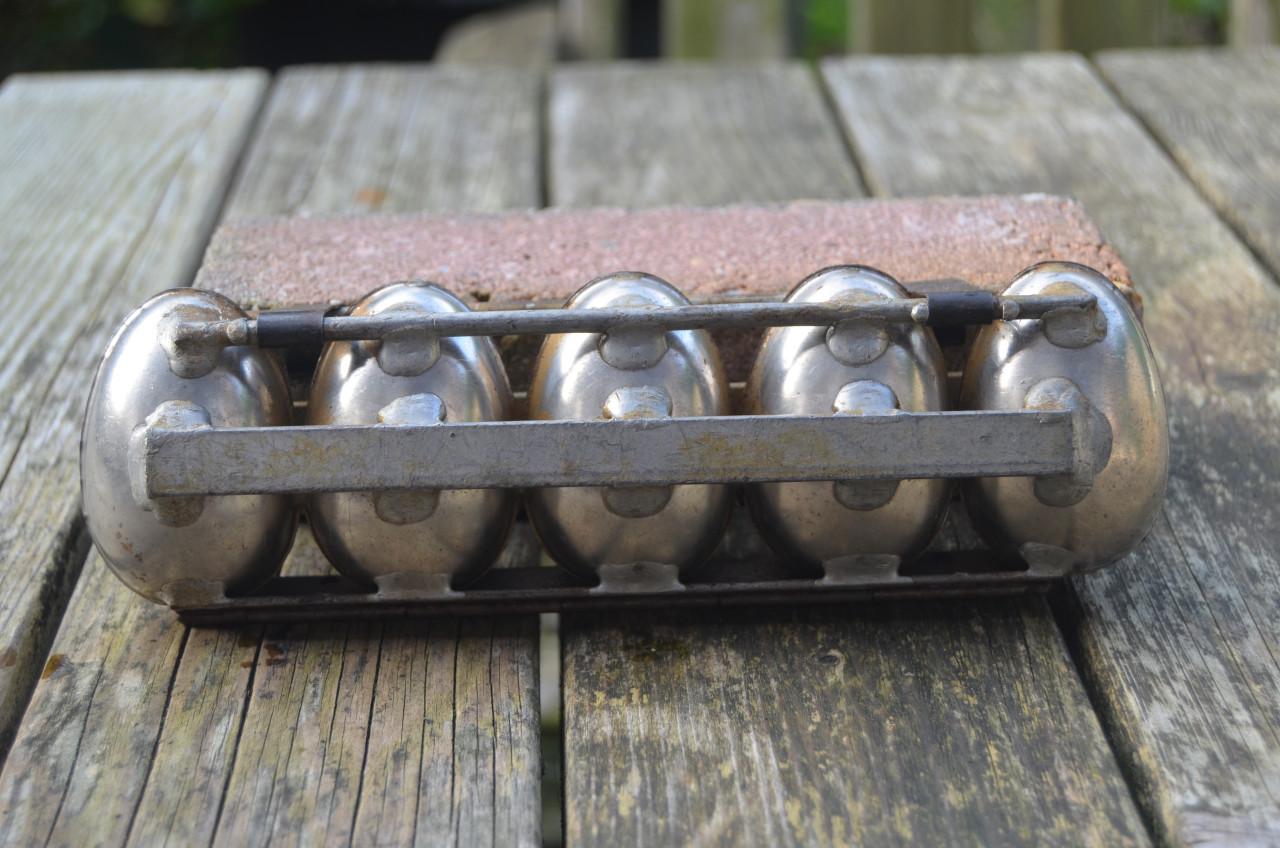 3 Antieke mallen voor chocolade eieren