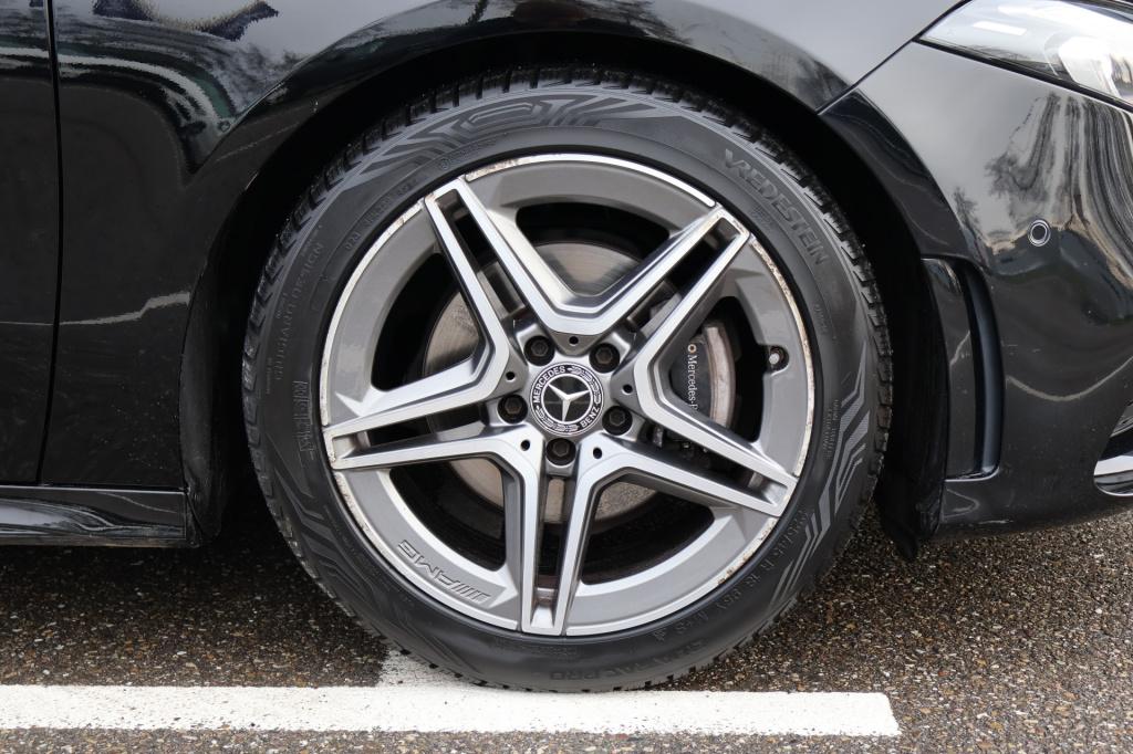 Mercedes-Benz A-Klasse 180 business solution amg i btw i automaat i camera 