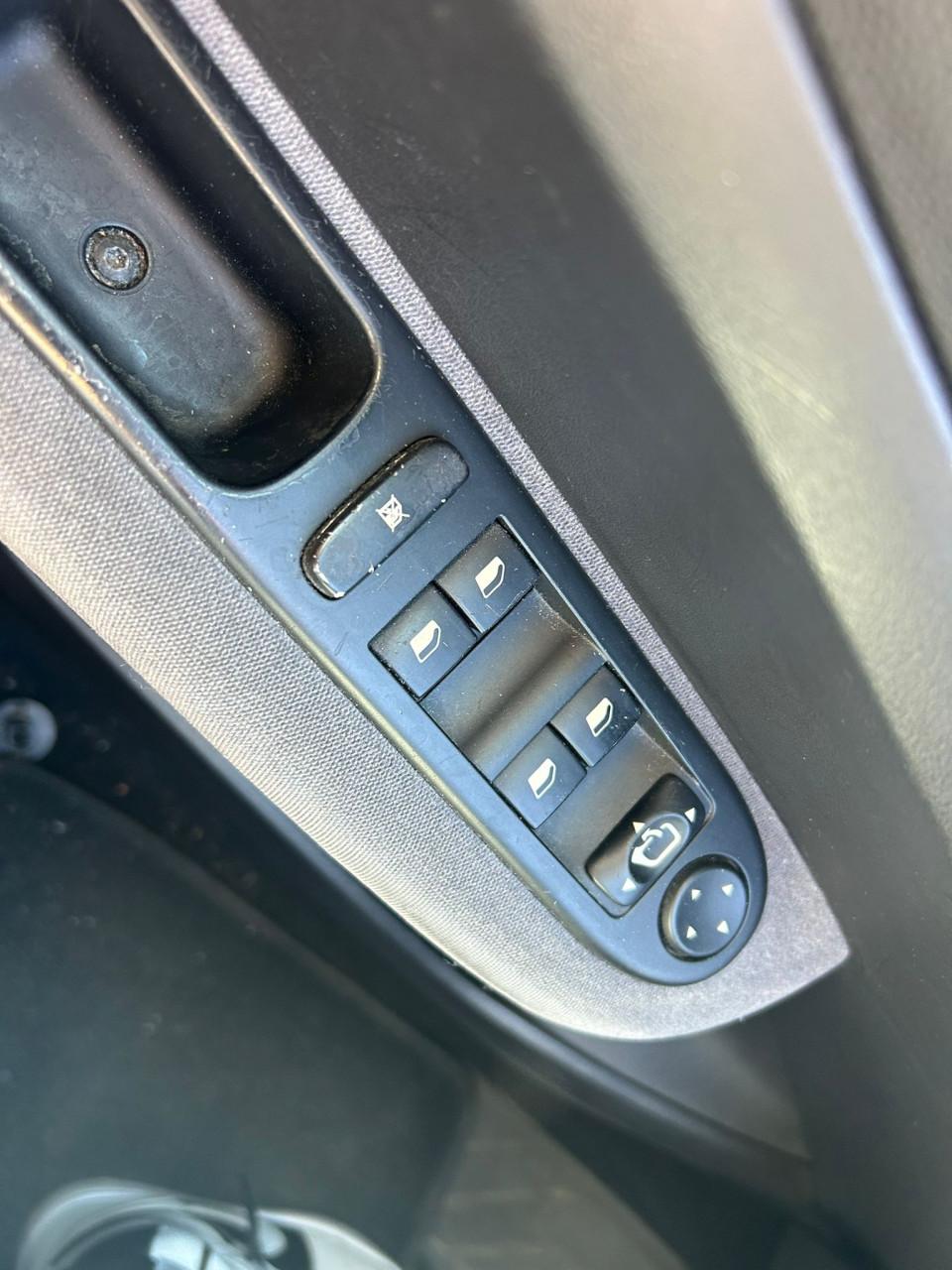 Peugeot 307 2.0-16V XT Pack Automaat! Lage KM Stand!