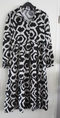 Zwart wit print jurk maat L