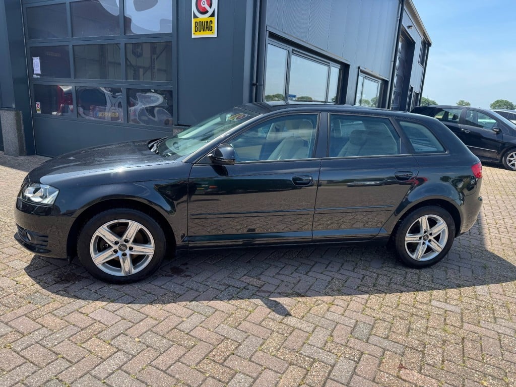 Audi A3 sportback 1.6 attraction business edition