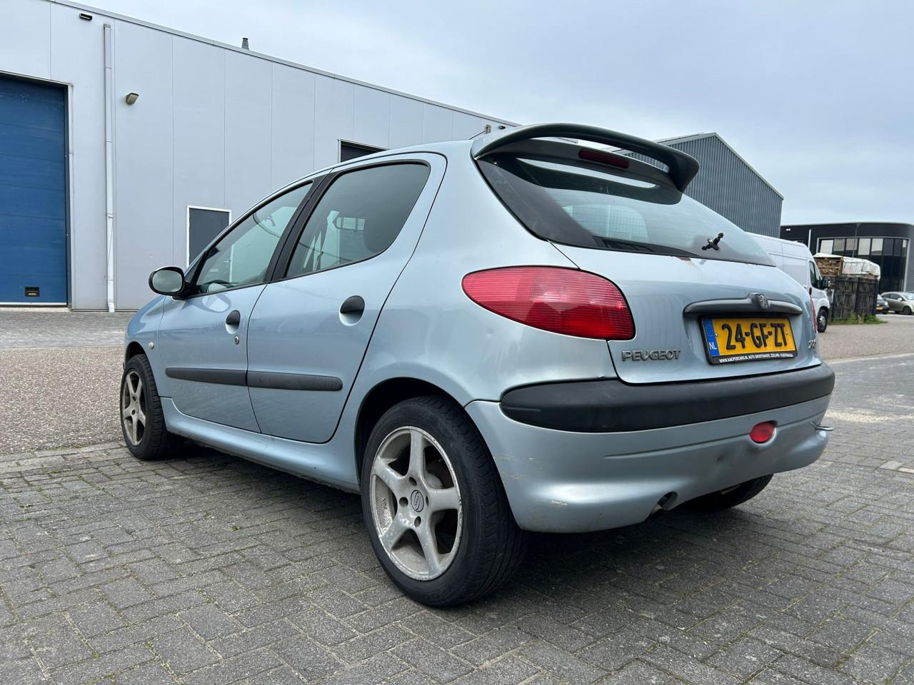 Peugeot 206 1.6 Gentry Bluetooth/Climate Control/Recent Veel Vervangen