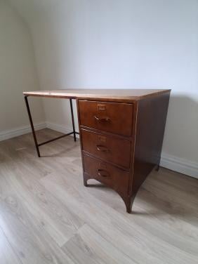 Bureau metaal en houten blad
