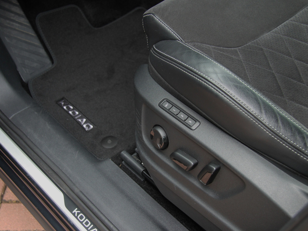 Skoda Kodiaq 1.5 tsi sportline 7p | acc | camera | trekhaak