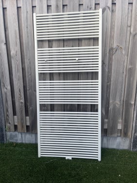 Bad kamer radiator 1,78 bij 80