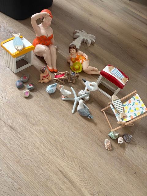 Beelden dikke dames en diversen accessoires