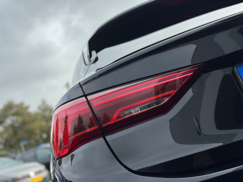 Audi Q3 sportback 35 tfsi s-line 3x * matrix led * camera * leder / alcanta