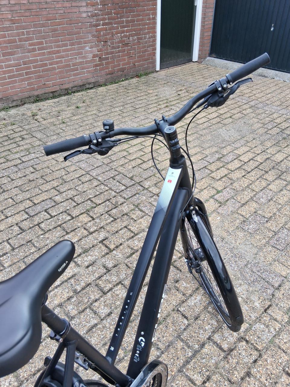 Cube touring sl 29 versnellingen met hydraulische schijfremmen