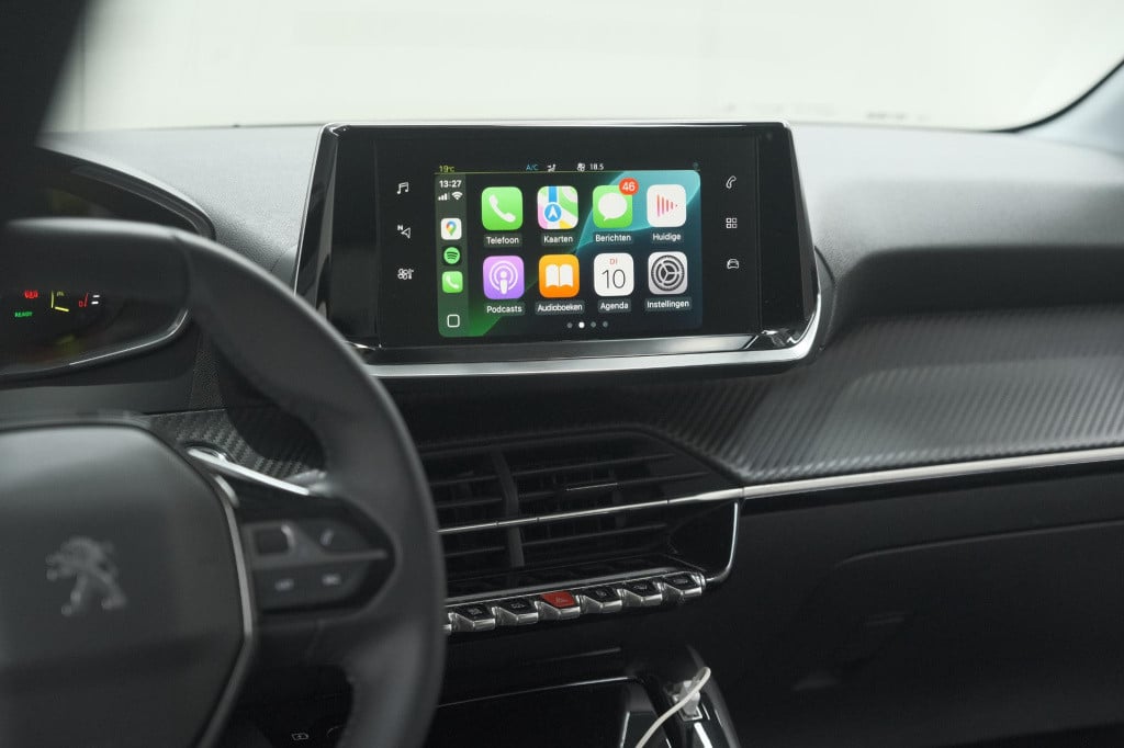 Peugeot 208 ev allure 50 kwh | 3 fase laadfunctie | parkeersensoren | apple