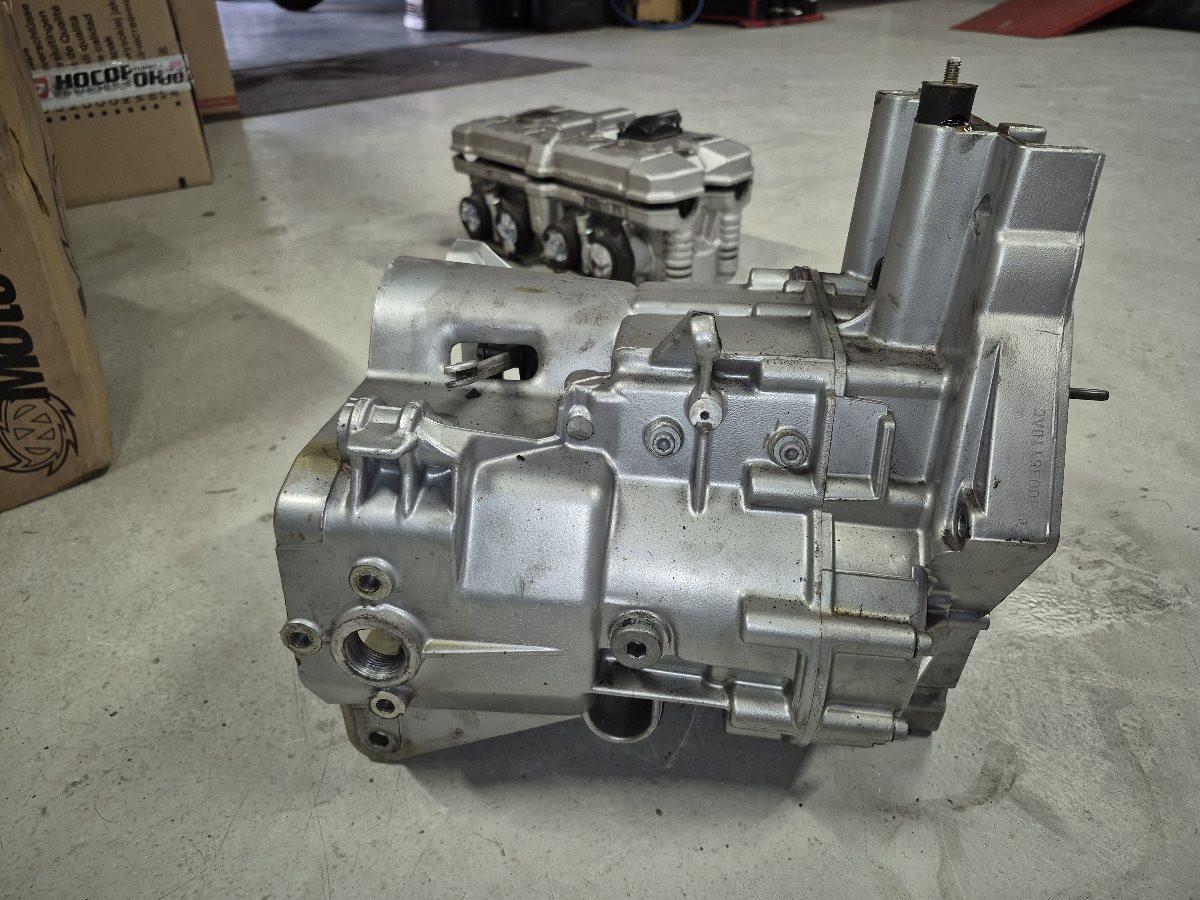 10.000 Nieuwe en gebruikte motor onderdelen