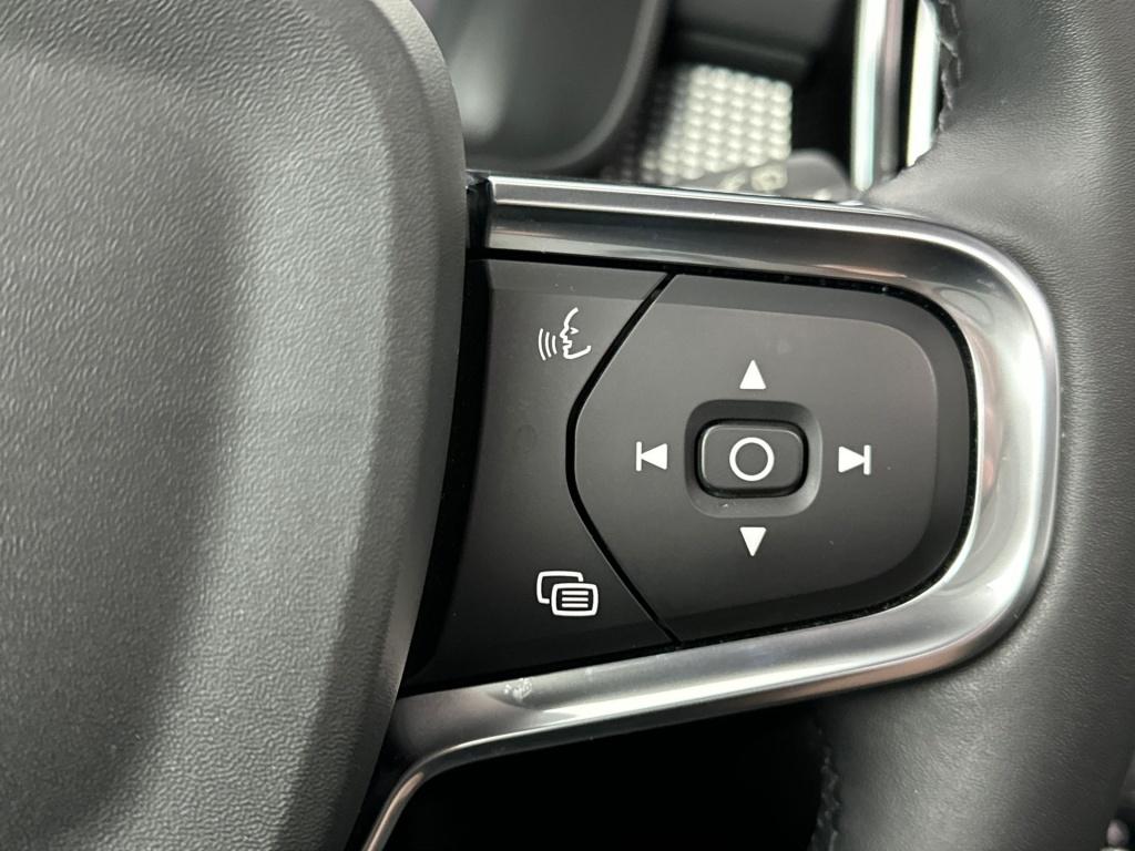 Volvo XC40 t5 262pk recharge r-design| pano| 360camera| ada.cruise| keyless