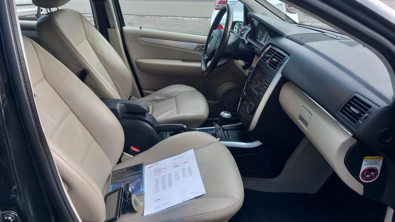 Mercedes B-Klasse 200 Turbo Automaat !! 5drs bj: 2007 airco-leer-navigatie