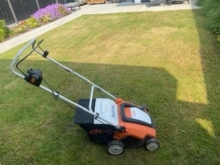 Verticuteer machine