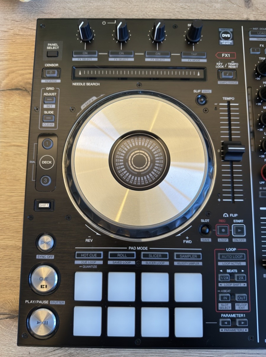 Pioneer DDJ-SX2 DJ Controller