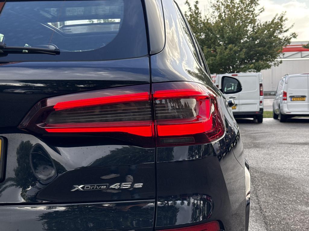 BMW X5 xdrive45e high executive m-sport | bowers&wilkins | pano | laser | i