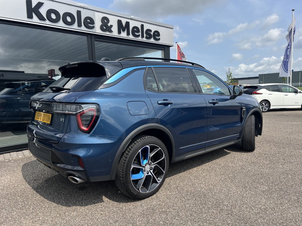 Lynk & Co 01 1.5 261pk plug in hybrid , pano dak , 360gr camera , car play 