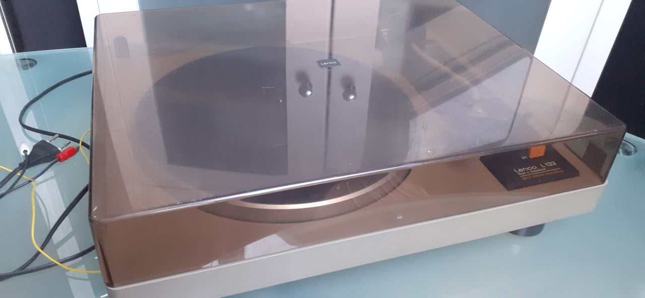 LENCO L-133 platen speler made in zwitserland