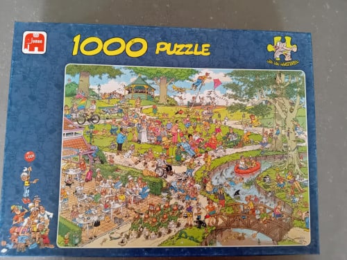 Jan van Haasteren puzzel "Het park"  1000 stukjes.