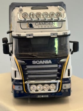 Model Scania R-serie vrachtauto met trailer schaal 1:50