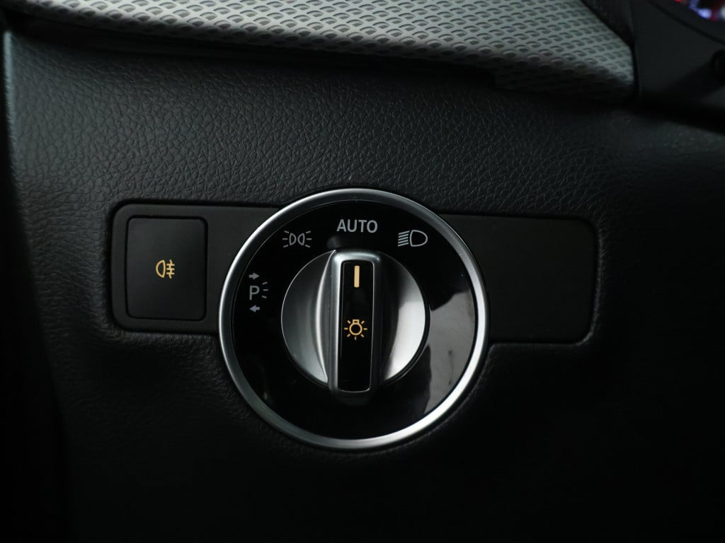 Mercedes-Benz B-Klasse 180 ambition | trekhaak | parkeersensoren | inclusie