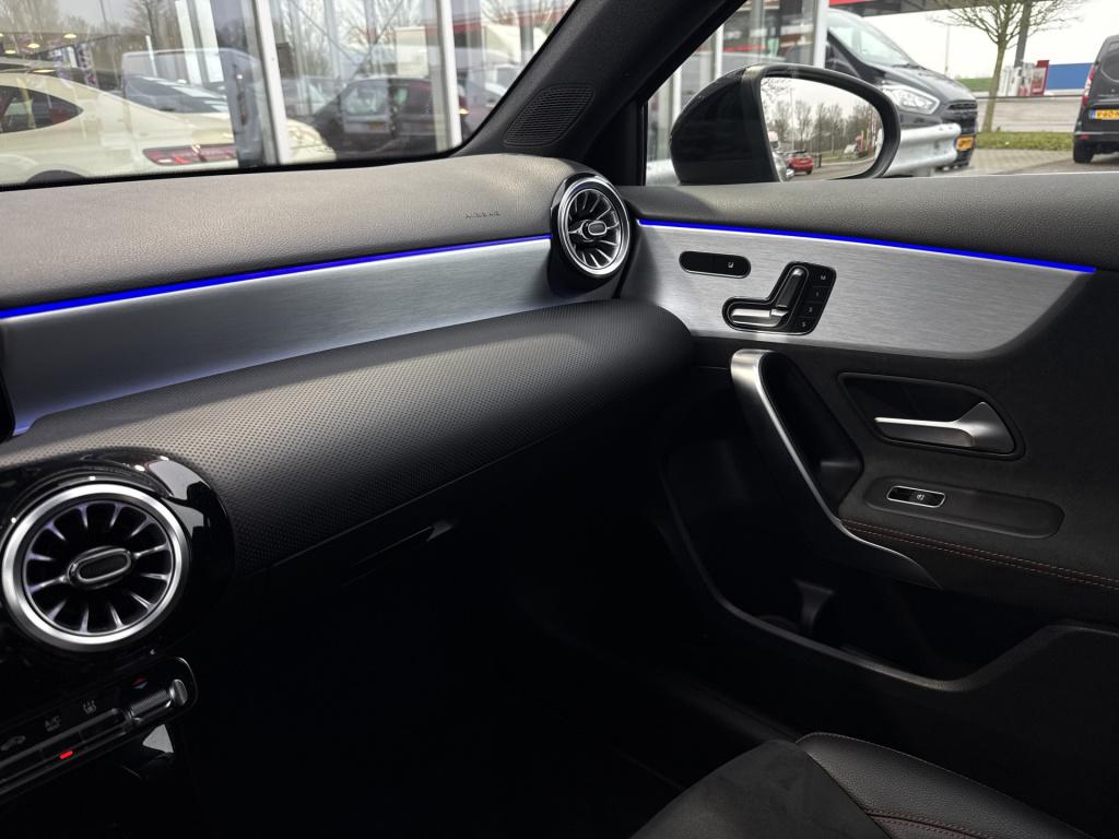 Mercedes-Benz A-Klasse 250 e business solution amg limited | nl-auto | pano