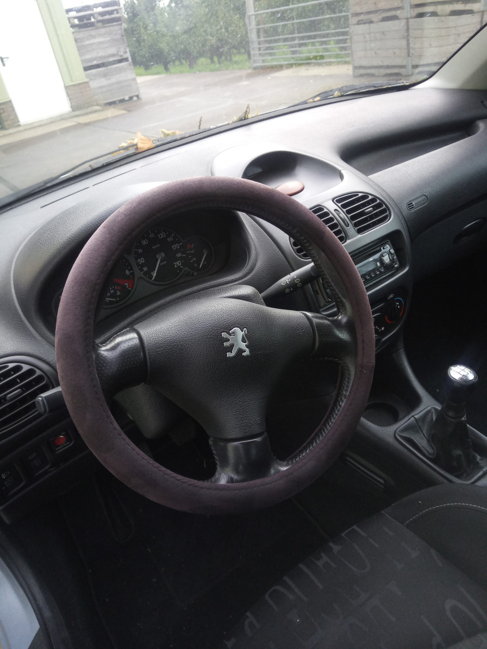 Peugeot 206    € 900.-