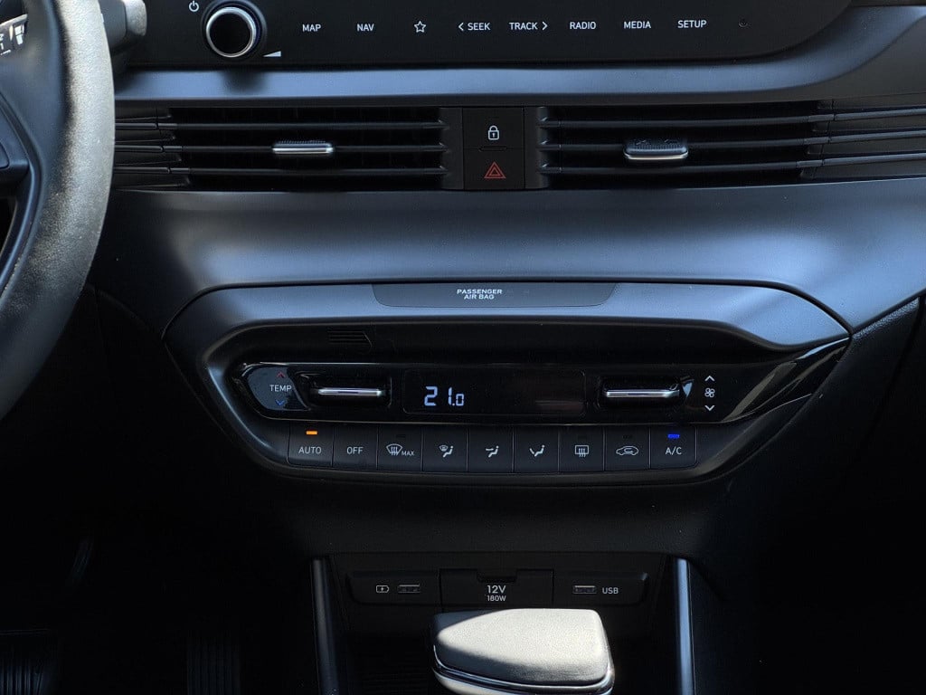 Hyundai I 20 1.0 t-gdi premium sky automaat | schuif-/kanteldak | stuur- + 