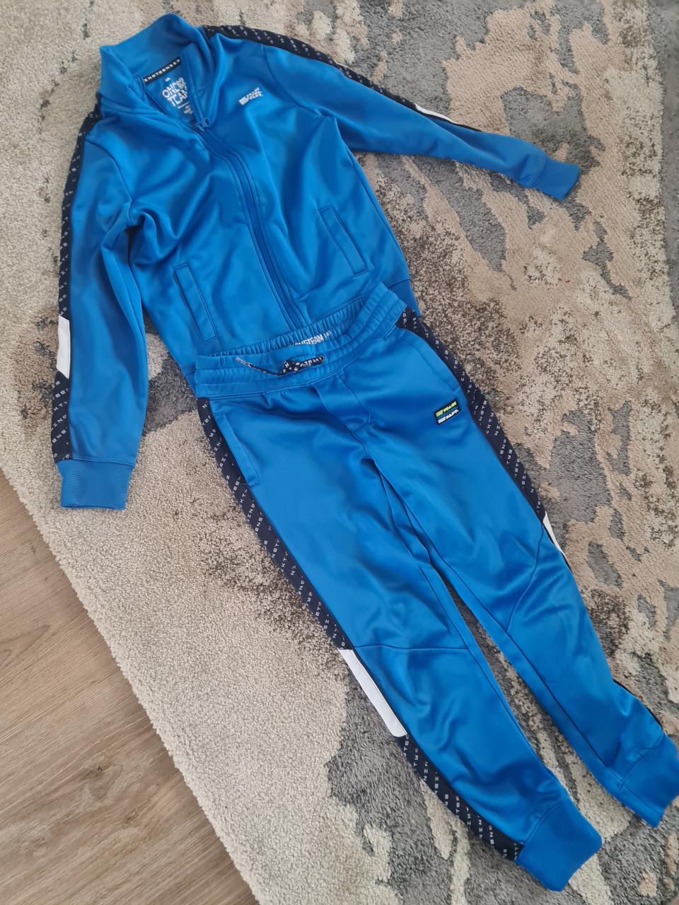 Sportkleding maat 134x140