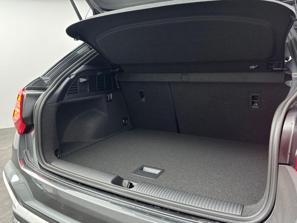 Audi Q2 s edition 35 tfsi 110 kw / 150 pk hatchback 7 vers