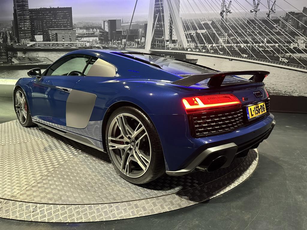 Audi R8 5.2 performance quattro 620pk *btw*b&o*keramisch*bucket seats*carbo