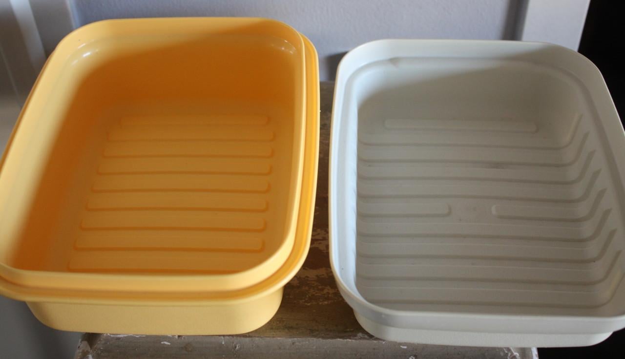 Kaasdoos - kornuit - kaas bak TUPPERWARE GEEL