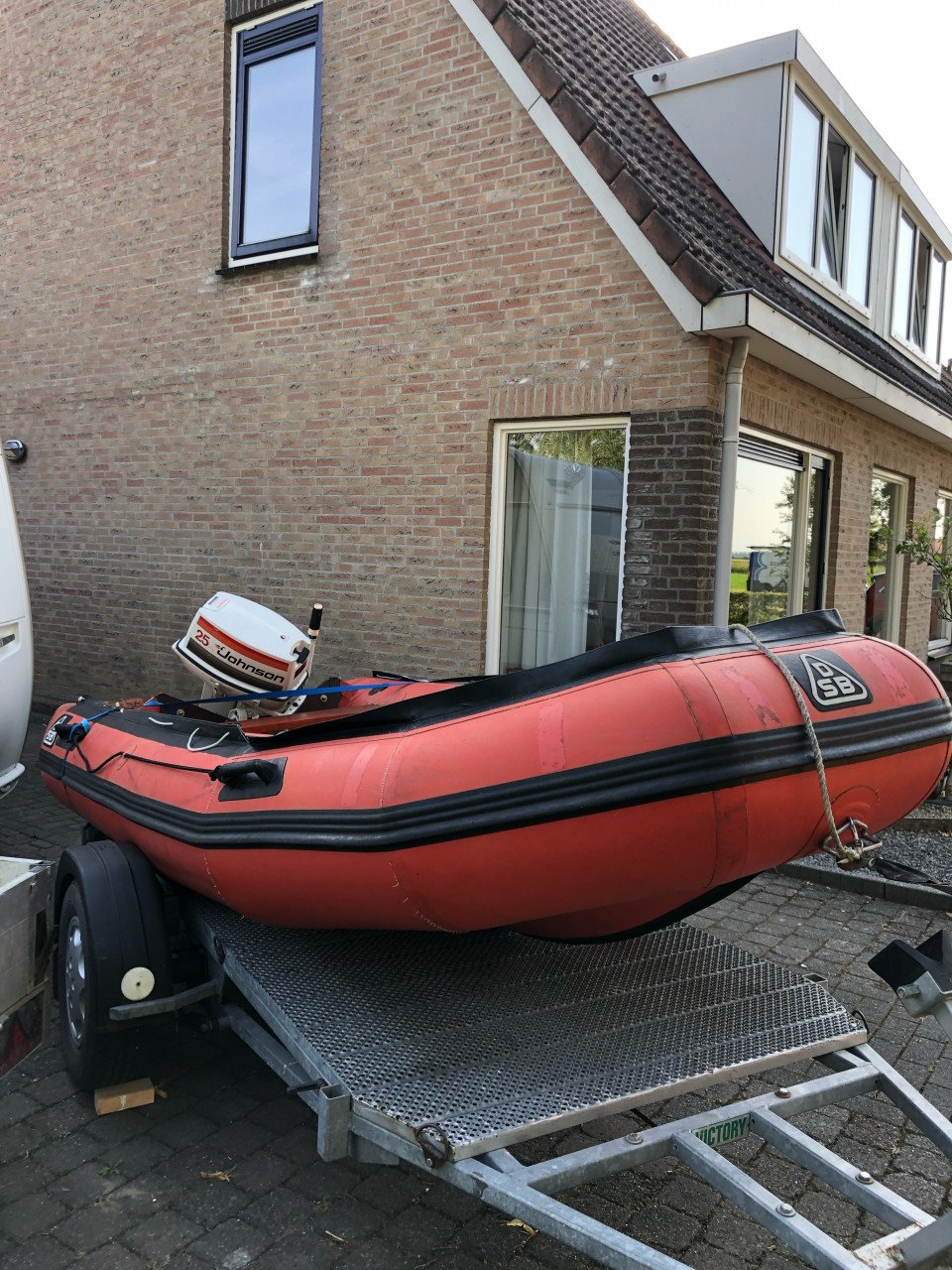 Moter boot zonder trailer