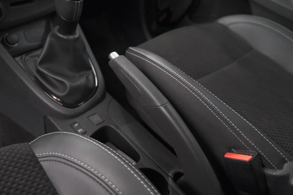 Renault Clio estate tce 90 intens | navigatie | parkeersensoren | climate c