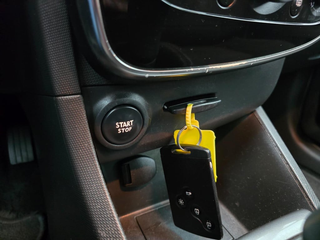 Renault Clio 0.9 tce eco night&day met trekhaak en black edition | nette au