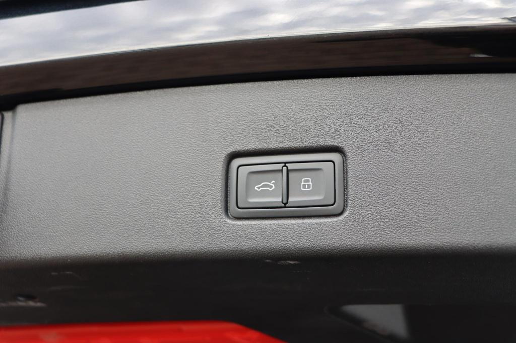 Audi Q4 E-tron 40 launch edition s competition 77 kwh