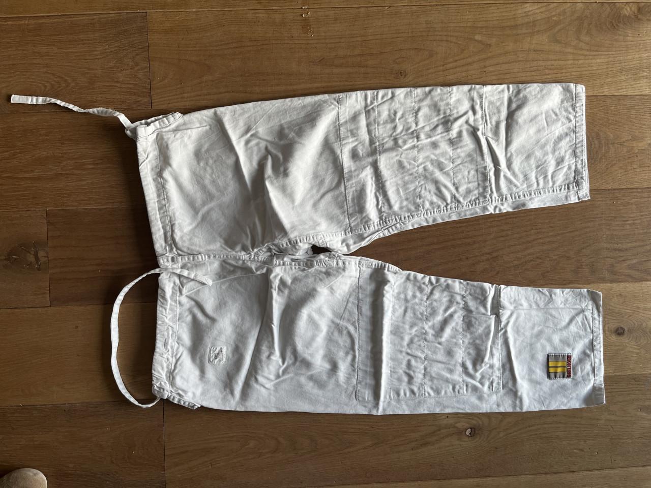 Judopak geelhoed mt 170 in nieuwstaat