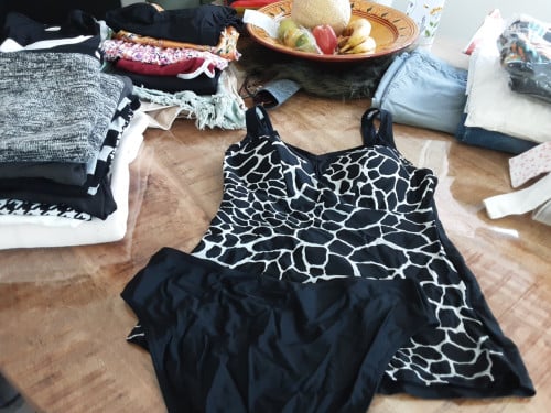 Zwart witte  Tankini , IPS.mt 42 van Tweka