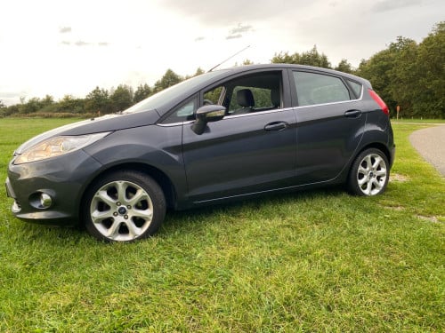 Erg nette Ford Fiësta Titanium 1.6 Ti-vct 5DR slechts 130.000km