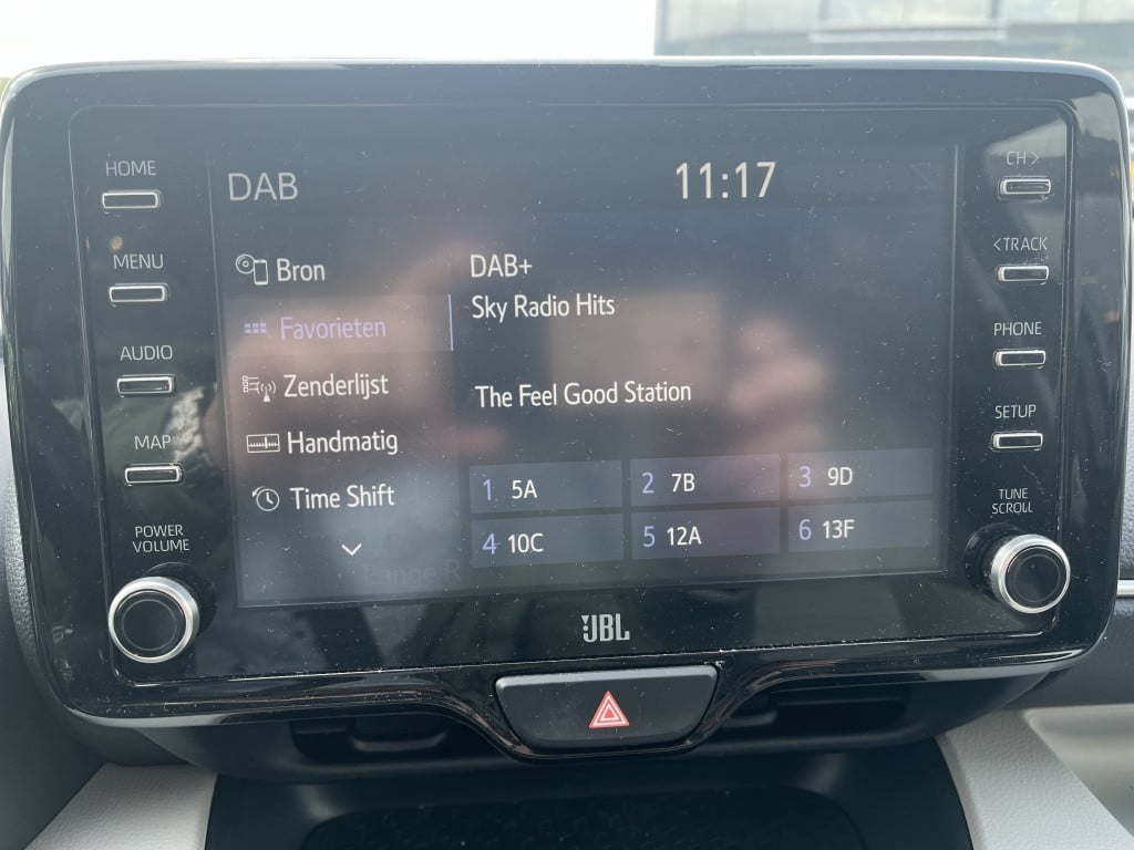Toyota Yaris | net binnen | 1.5 hybrid executive | leer | head-up display |
