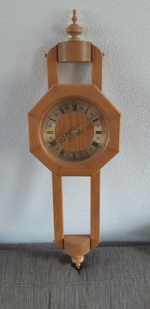 Lichteiken houten klok