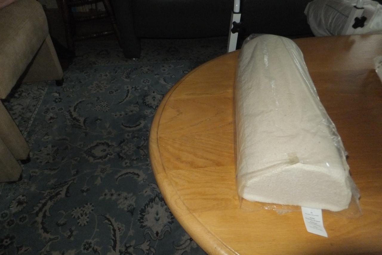 2 halve maan kussentjes om te masseren of met te slapen