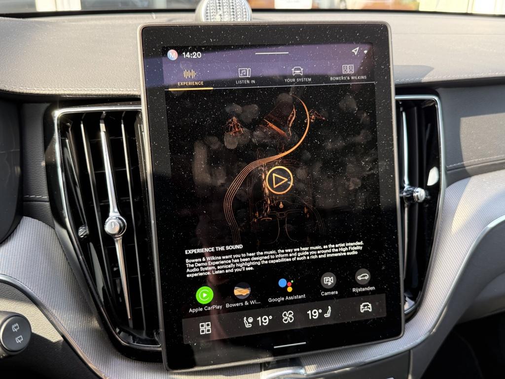 Volvo XC60 t6 awd gt ultra black edition recharge lounge