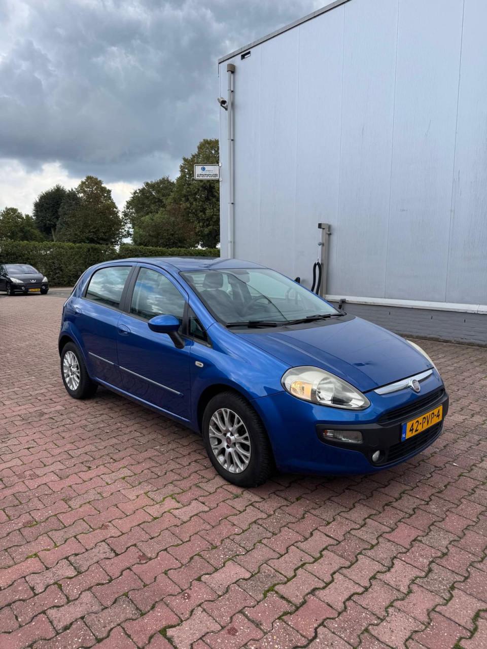 Fiat Grande Punto 1.4 Active/Automaat/Airco/Wordt met 1 week verwacht