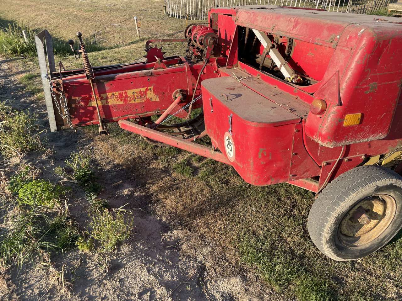 New Holland 278