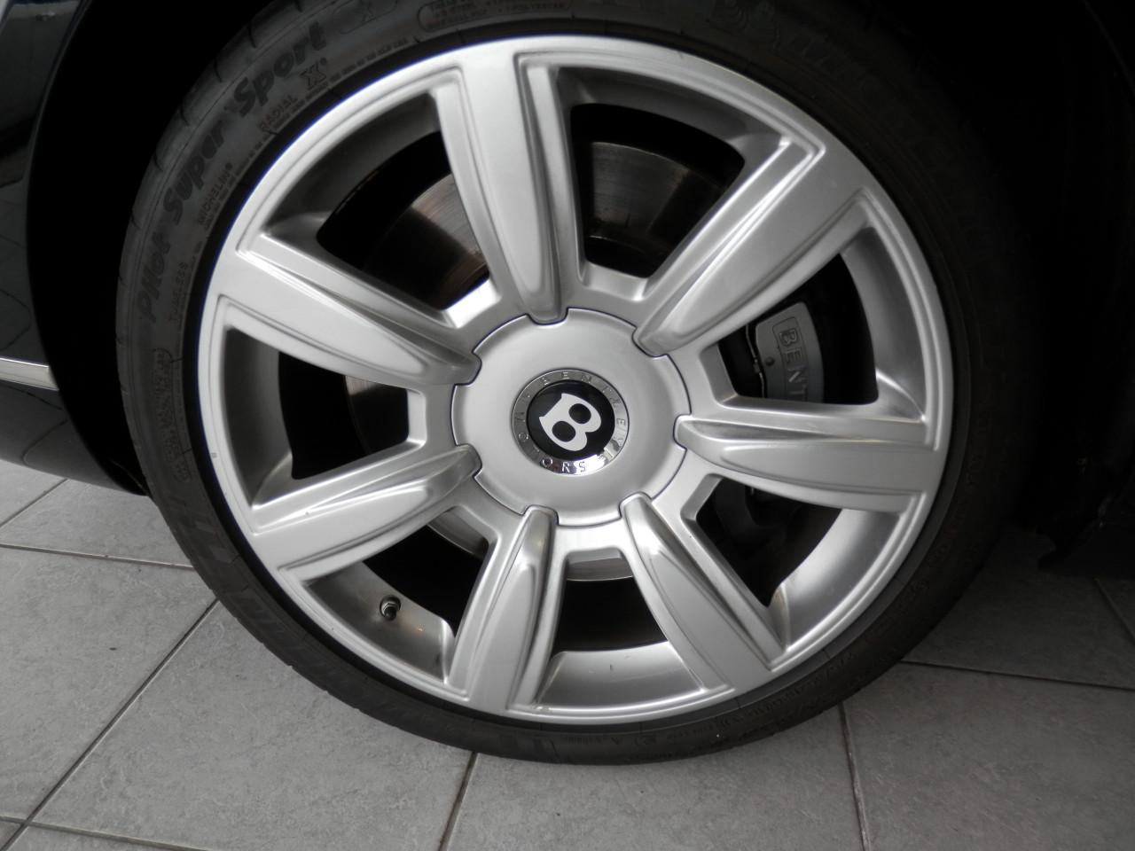 Auto Garant Biedt Aan: Bentley Continental Flying SPUR