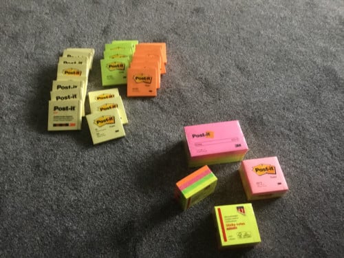 A post it 3M en sticky notes