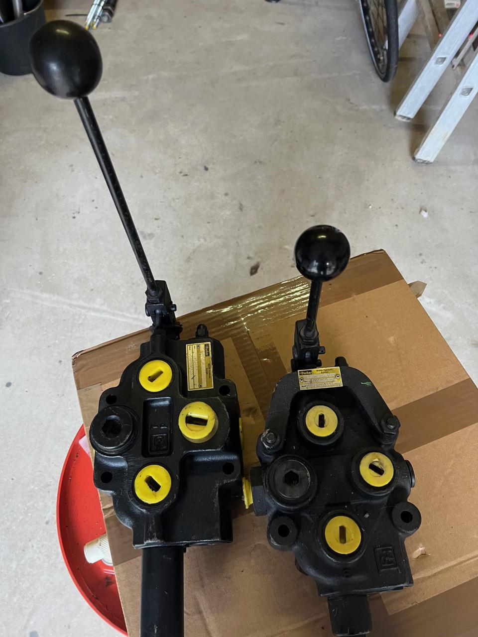 TE KOOP: Diverse hydraulische ventielen