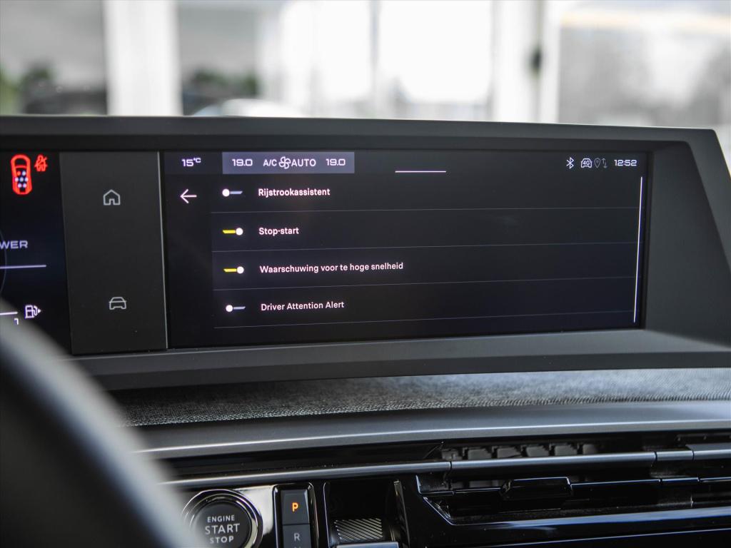 Peugeot 5008 hybrid 145pk e-dcs6 allure 7p automaat | apple/android | camer