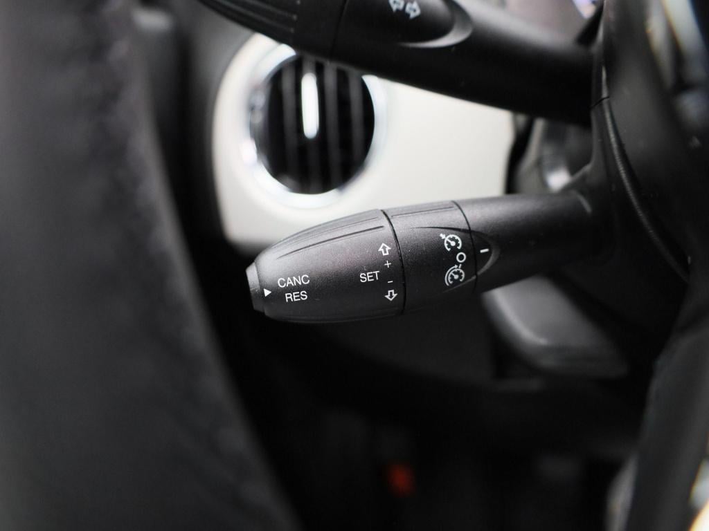 Fiat 500 C 1.0 hybrid star | cabrio | parkeer sensoren | navigatie | half l